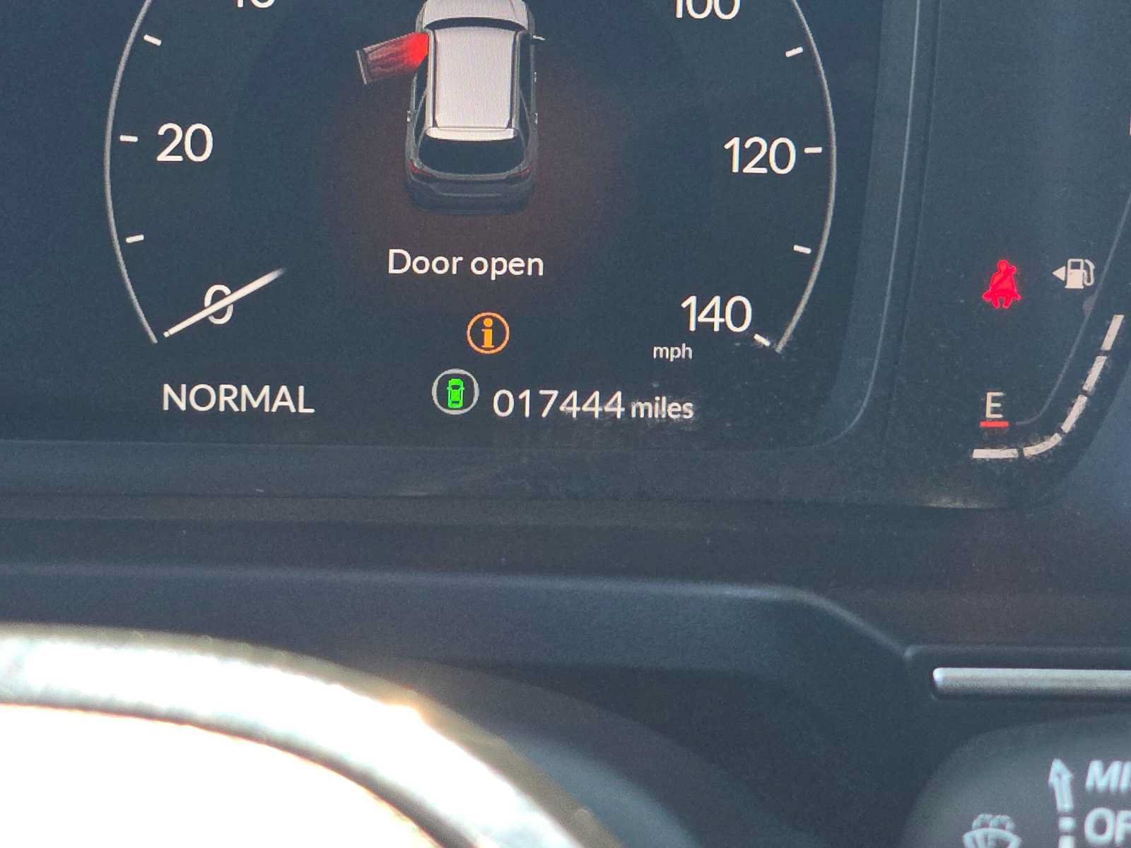 Used 2025 Honda Pilot Black Edition image 25