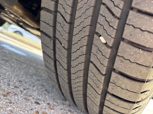 Used 2020 Subaru Outback Touring w/ Popular Package #2 image 9