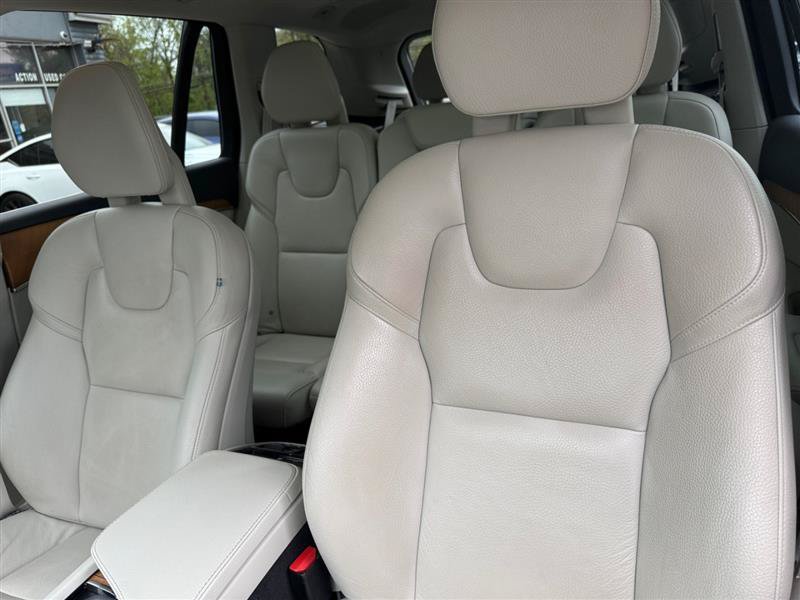 Used 2021 Volvo XC90 T6 Momentum w/ Climate Package AWD/4WD image 11