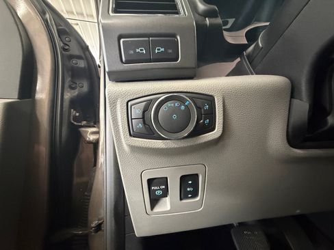Used 2018 Ford F150 XLT w/ Equipment Group 302A Luxury AWD/4WD image 20