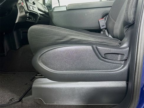 Used 2017 Nissan Titan SV image 21