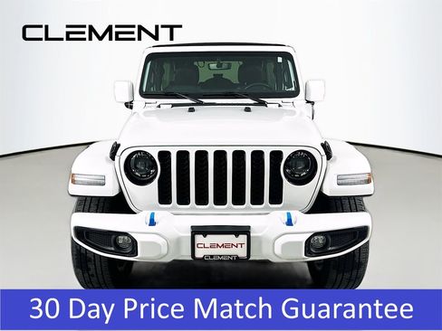 Used 2023 Jeep Wrangler Unlimited Sahara image 2