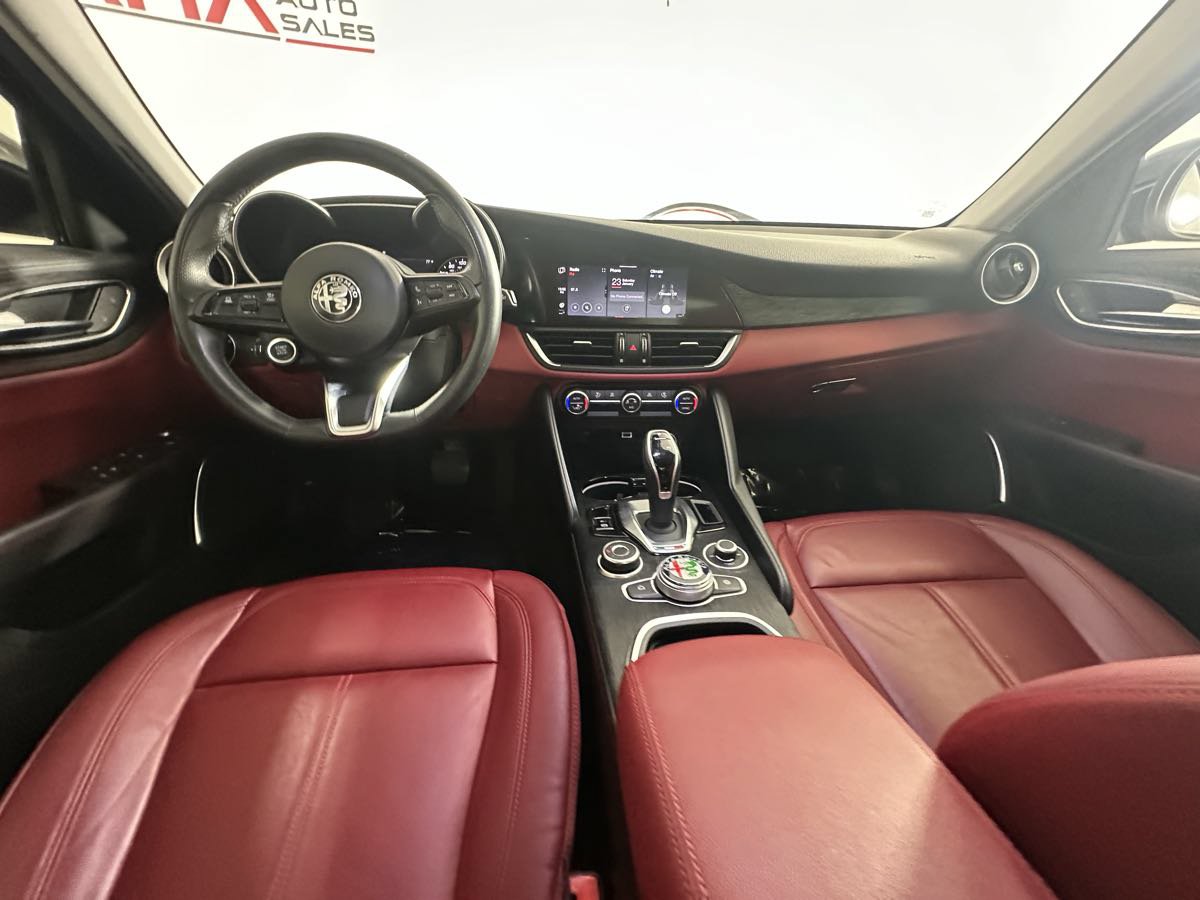 Used 2021 Alfa Romeo Giulia Sprint w/ Active Assist 1 Package RWD image 27