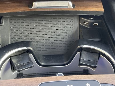 Certified 2024 Mercedes-Benz GLS 580 4MATIC image 35