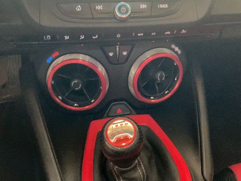 Used 2021 Chevrolet Camaro LT w/ Technology Package RWD image 12