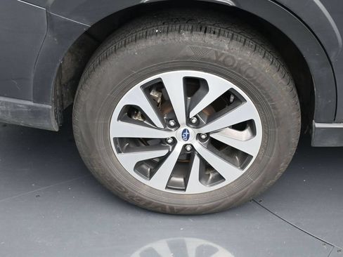 Used 2025 Subaru Outback Premium w/ Popular Package #1 AWD/4WD image 10