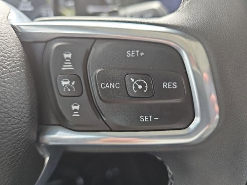 Certified 2025 Jeep Wrangler Unlimited Sahara AWD/4WD image 28