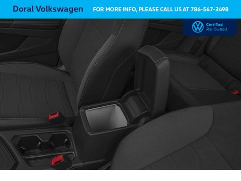 Used 2025 Volkswagen Taos SE AWD/4WD image 10
