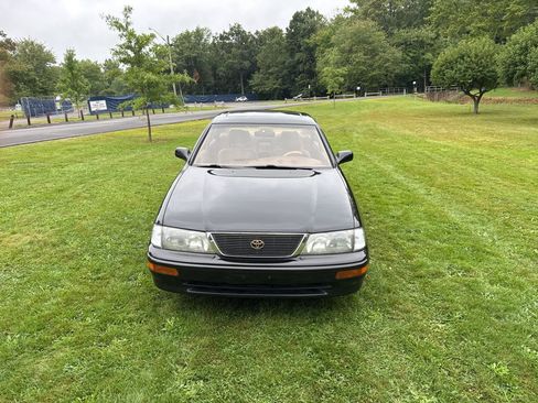 Used 1995 Toyota Avalon XLS FWD image 7