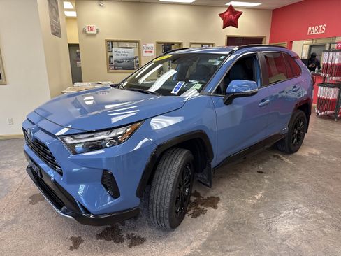 Used 2024 Toyota RAV4 SE w/ Weather Package AWD/4WD image 3