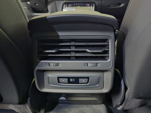 Used 2025 Audi Q7 2.0T Premium w/ Convenience Plus Package image 23