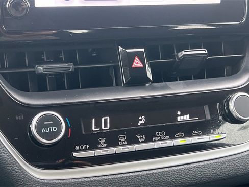 Certified 2025 Toyota Corolla LE image 21