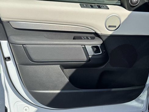 Used 2023 Land Rover Discovery HSE R-Dynamic image 21