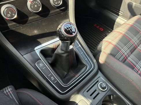 Used 2017 Volkswagen GTI S FWD image 43