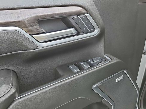 Used 2025 Chevrolet Silverado 3500 LTZ w/ LTZ Plus Package image 30