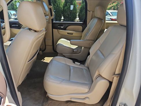 Used 2014 GMC Yukon XL Denali AWD/4WD image 25