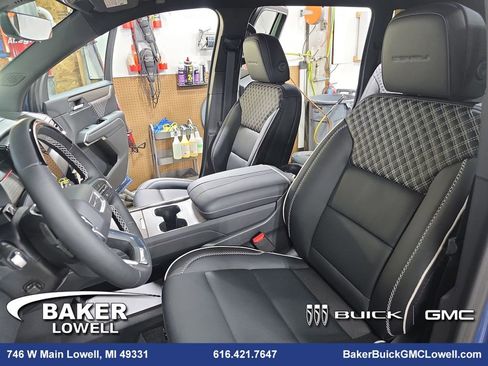 New 2026 GMC Acadia Denali image 17