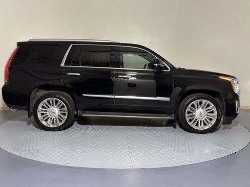 Used 2016 Cadillac Escalade Platinum AWD/4WD image 7