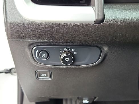 Used 2024 GMC Terrain SLE image 14