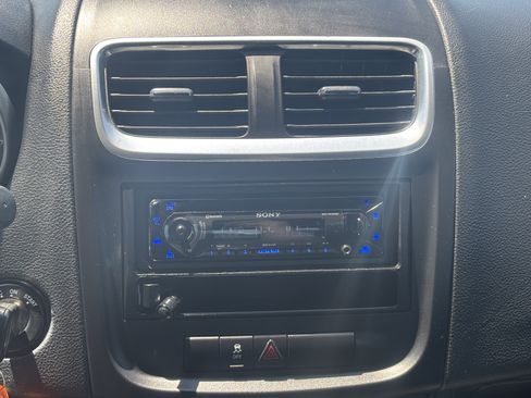 Used 2012 Dodge Avenger SE FWD image 11