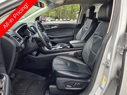Used 2018 Ford Edge Titanium w/ Technology Package FWD image 9
