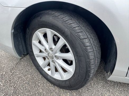 Used 2010 Toyota Camry XLE image 35