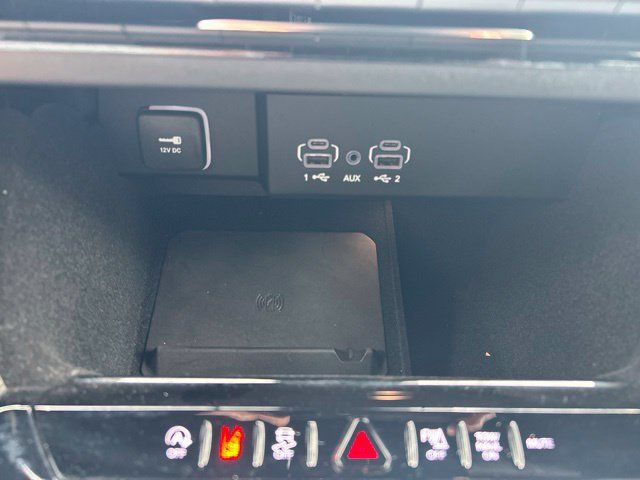 Used 2024 Jeep Wagoneer Series II w/ Flexible Seating Group AWD/4WD image 25