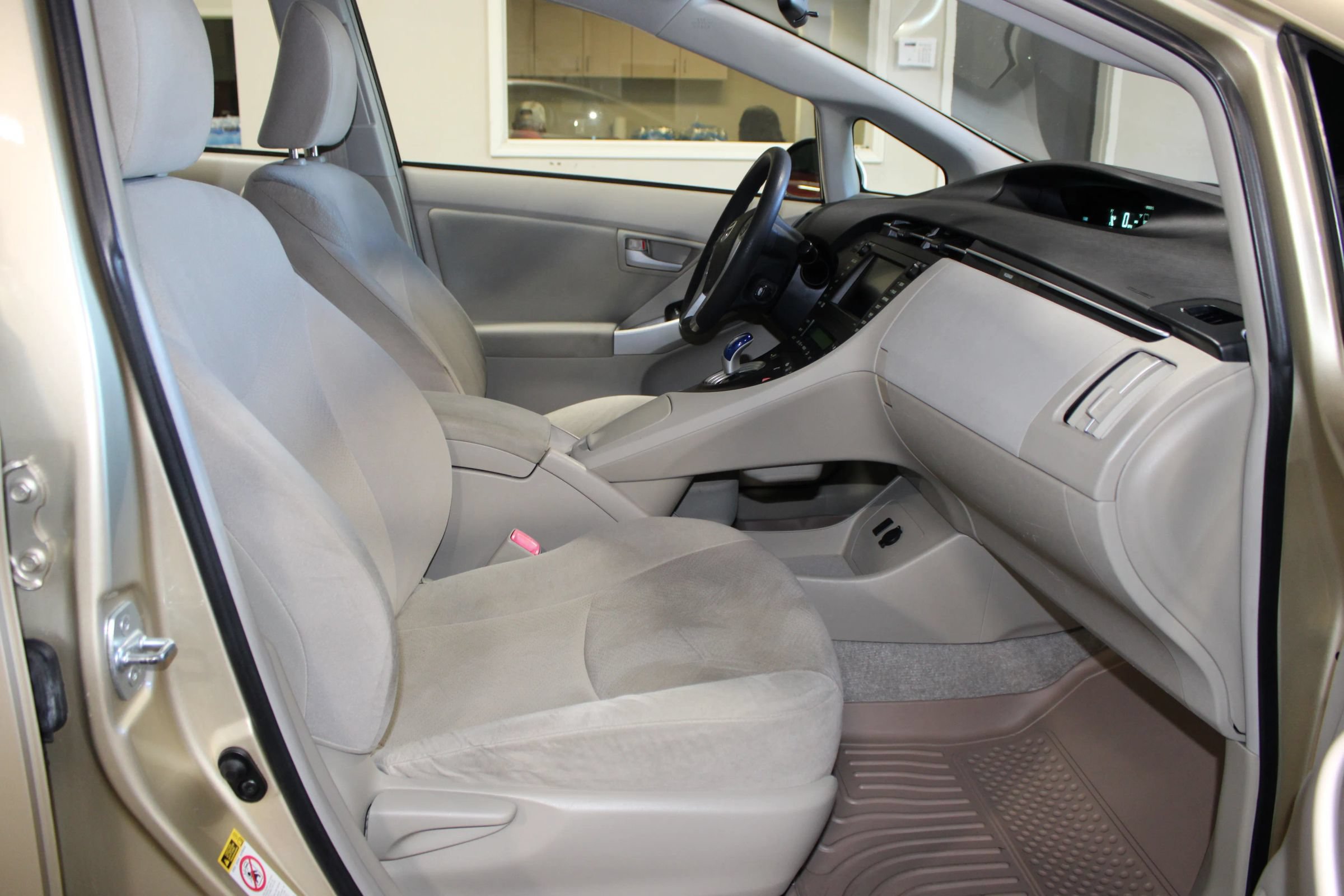 Used 2011 Toyota Prius Three w/ Navigation Pkg FWD image 22