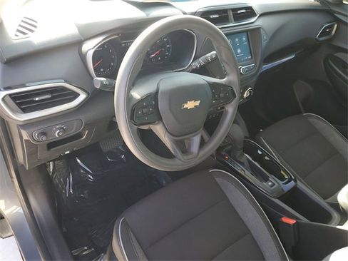 Used 2021 Chevrolet TrailBlazer LS image 16