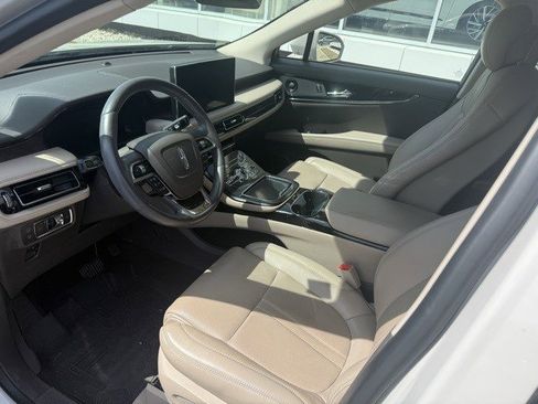 Used 2021 Lincoln Nautilus Reserve w/ Equipment Group 201A image 9