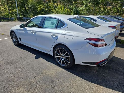 New 2025 Genesis G70 2.5T image 3
