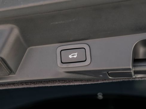 Used 2019 Land Rover Range Rover Sport Supercharged AWD/4WD image 47