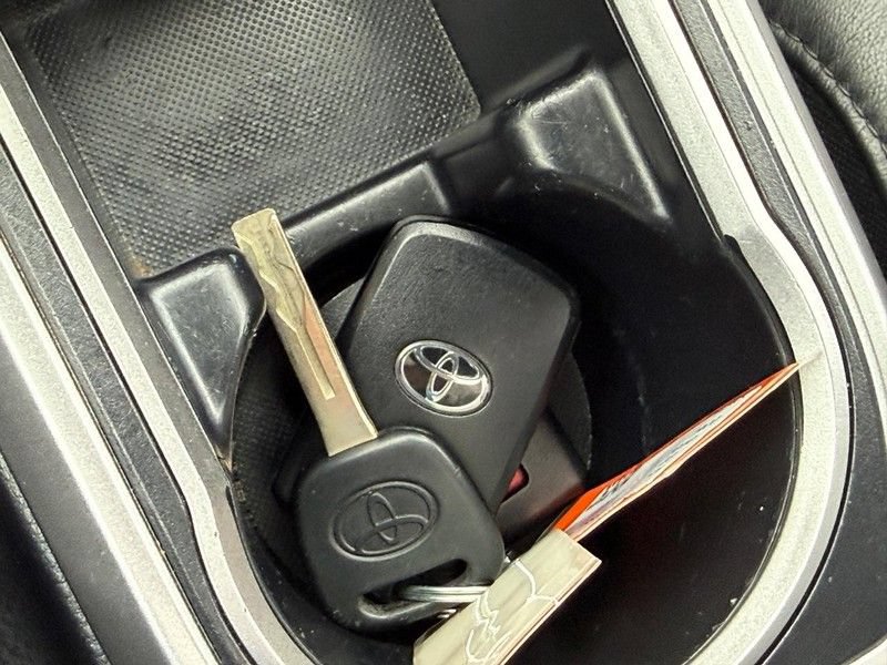 Used 2023 Toyota Tacoma Limited AWD/4WD image 30