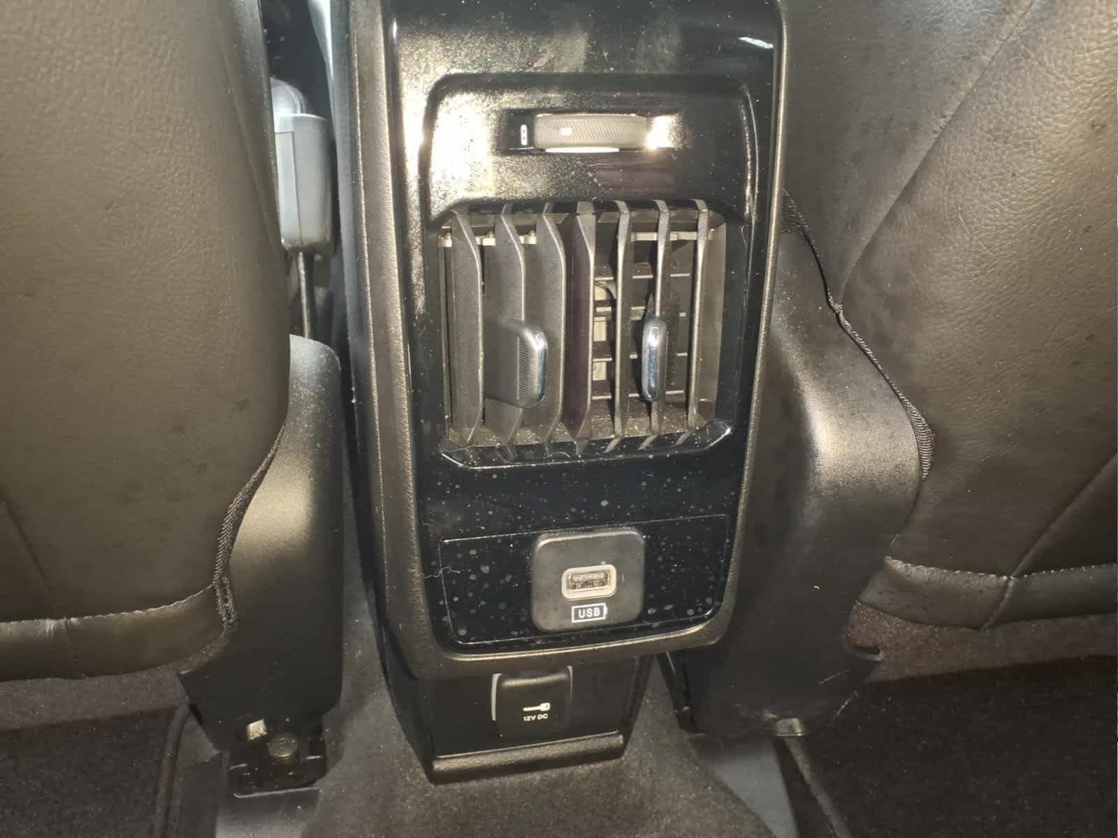 Used 2023 Jeep Compass Limited w/ Sun and Sound Group AWD/4WD image 13