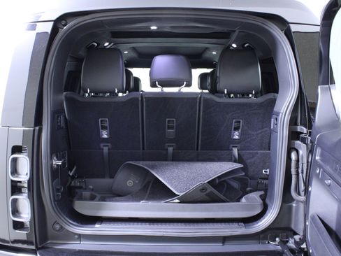 Used 2025 Land Rover Defender 130 V8 image 10