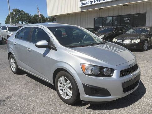 Used 2015 Chevrolet Sonic LT FWD image 3