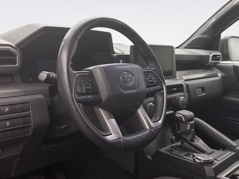 Used 2024 Toyota Tacoma SR5 AWD/4WD image 7