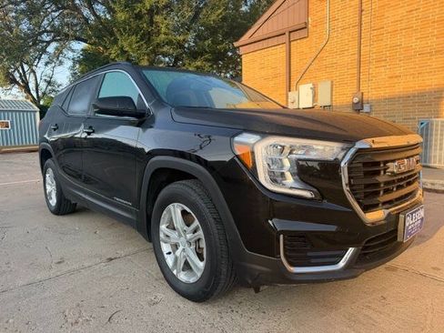 Used 2023 GMC Terrain SLE w/ Driver Convenience Package AWD/4WD image 2