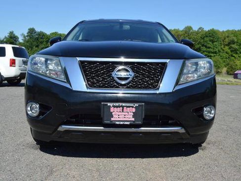 Used 2014 Nissan Pathfinder SL w/ SL Tech Package AWD/4WD image 2