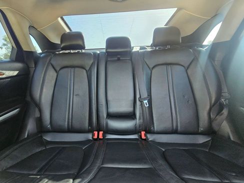 Used 2016 Lincoln MKZ w/ Equipment Group 300A Reserve FWD image 18