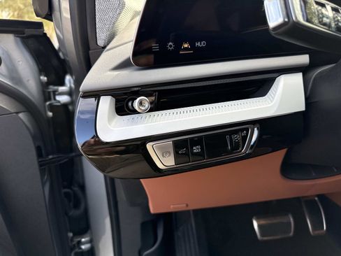 New 2026 Cadillac Optiq Luxury 2 image 33