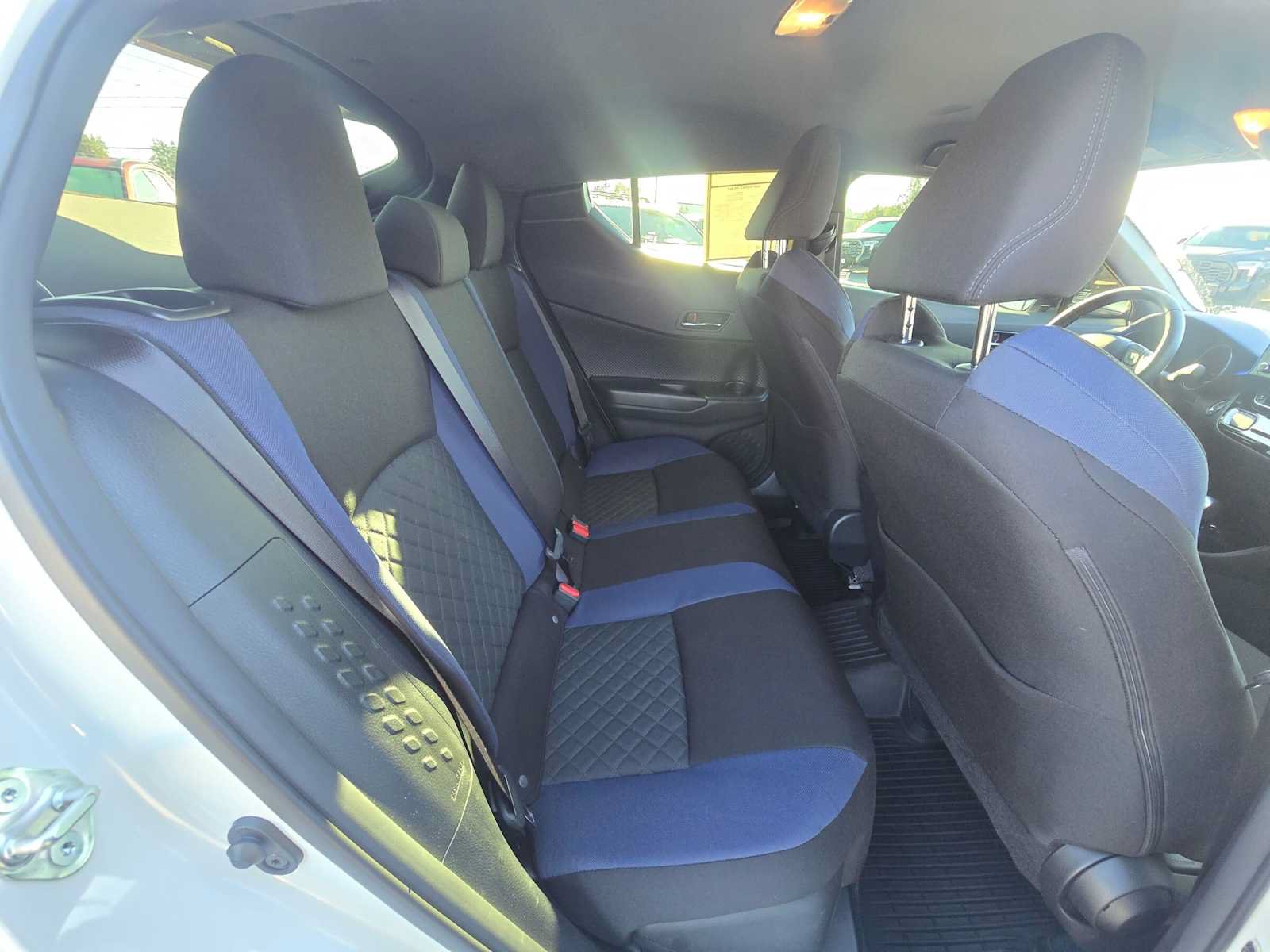Used 2020 Toyota C-HR XLE FWD image 12