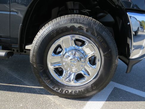 New 2026 RAM 2500 Tradesman AWD/4WD image 10