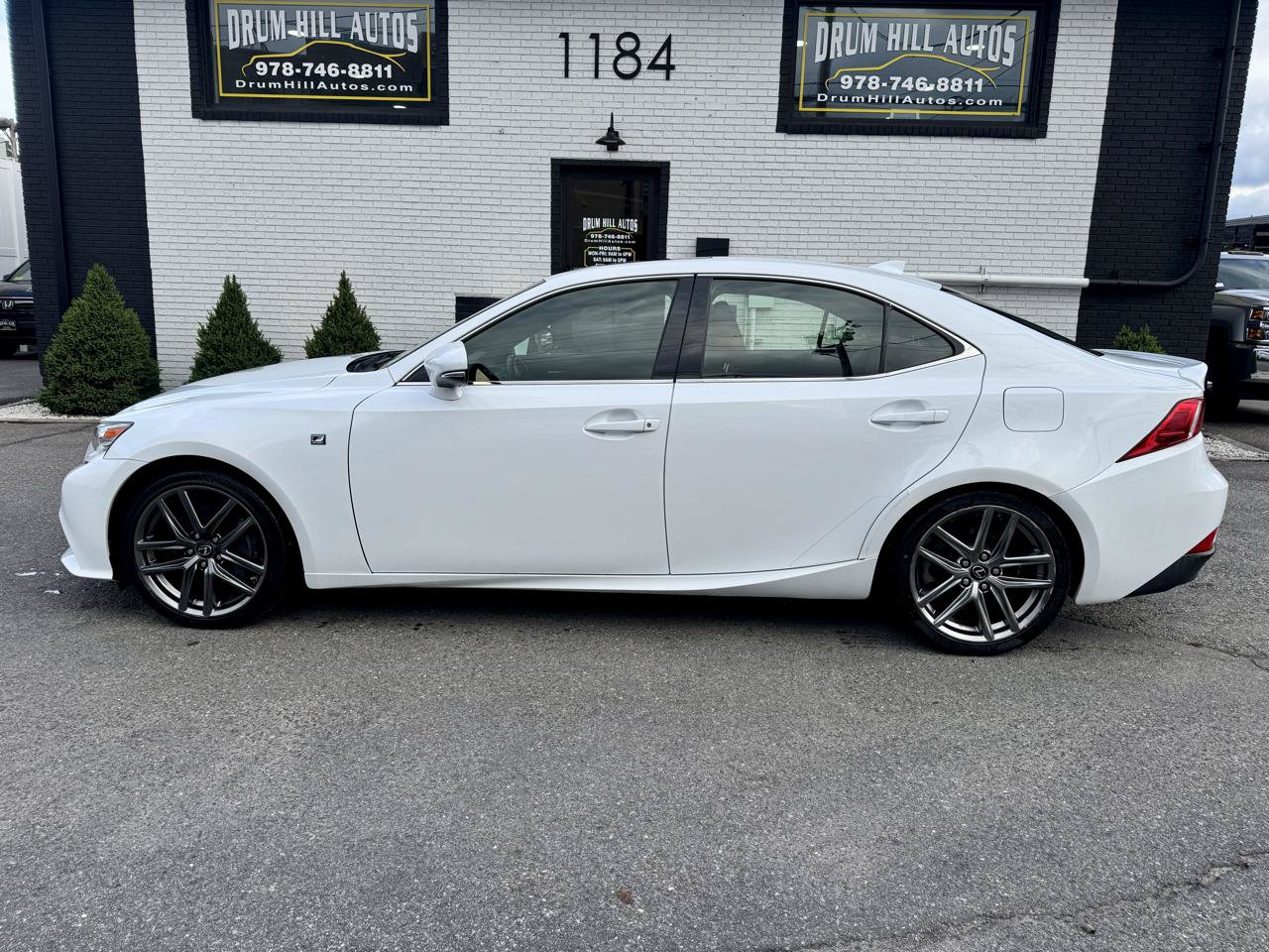 Used 2016 Lexus IS 300 AWD w/ F Sport Package image 2