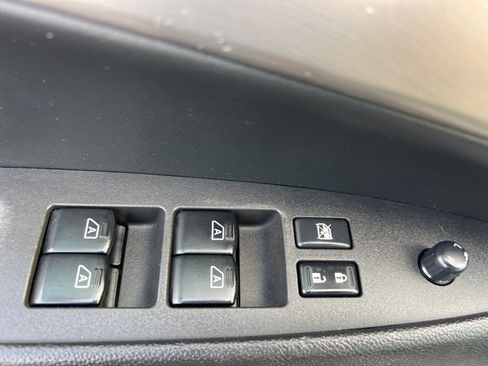 Used 2012 INFINITI G37 x w/ Premium Pkg image 24