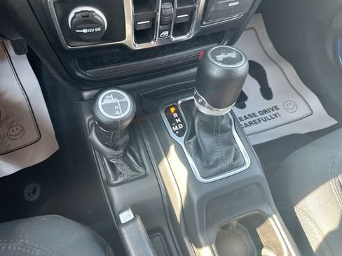 Used 2022 Jeep Wrangler Unlimited Sport AWD/4WD image 21