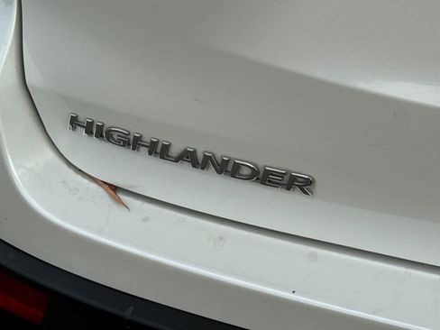 Used 2016 Toyota Highlander XLE AWD/4WD image 10