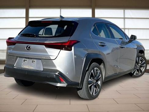 Used 2020 Lexus UX 200 w/ Premium Package image 2