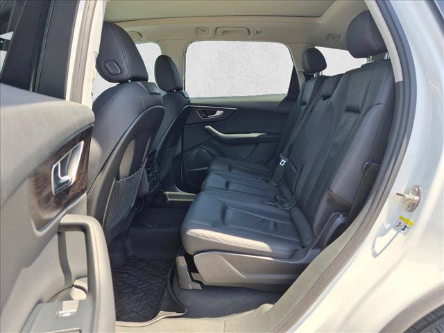 Used 2022 Audi Q7 3.0T Premium Plus w/ Premium Plus Package AWD/4WD image 15