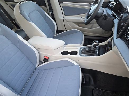 New 2026 Volkswagen Jetta SE image 11